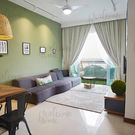 Paragon Suites Ciq Homestay By Welcome Home Johor Bahru Exterior photo