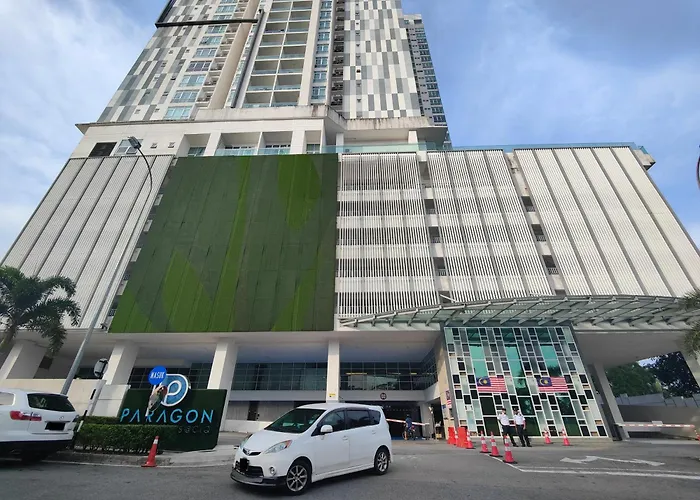 Paragon Suites Ciq Homestay By Welcome Home